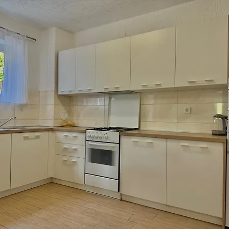 Apartman Lilly With Outdoor Trampoline And Grill *